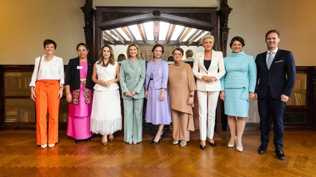 Олена Зеленська провела бранч у Нью-Йорку – фото в костюмі Олена Зеленська провела бранч у Нью-Йорку – фото в костюмі