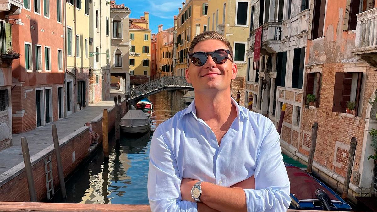 Мобілізація в Росії 2022 року – Остапчук постібався з Тіматі, Джигана, Баскова, Кіркорова Мобілізація в Росії 2022 року – Остапчук постібався з Тіматі, Джигана, Баскова, Кіркорова