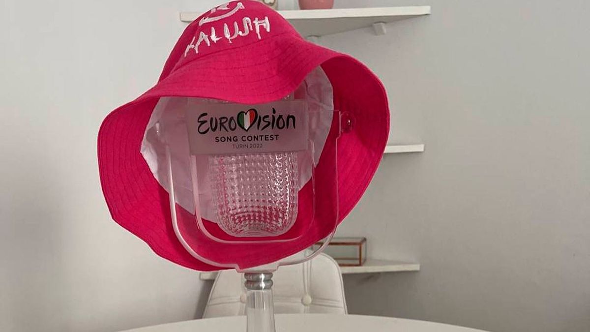 Kalush Orchestra отримав новий кубок Євробачення-2022 – що з ним буде далі Kalush Orchestra отримав новий кубок Євробачення-2022 – що з ним буде далі