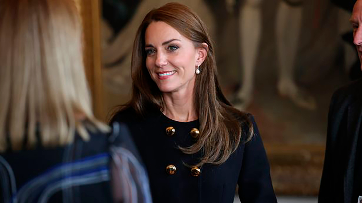 Кейт Миддлтон вышла в свет после похорон Елизаветы II – что она одела – видео