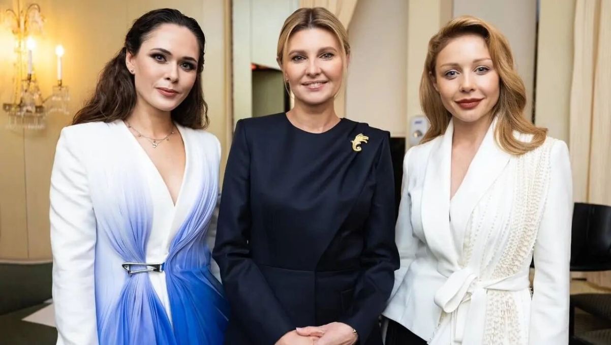 Тіна Кароль та Юлія Саніна виступили на заході Зеленської в Нью-Йорку Тіна Кароль та Юлія Саніна виступили на заході Зеленської в Нью-Йорку