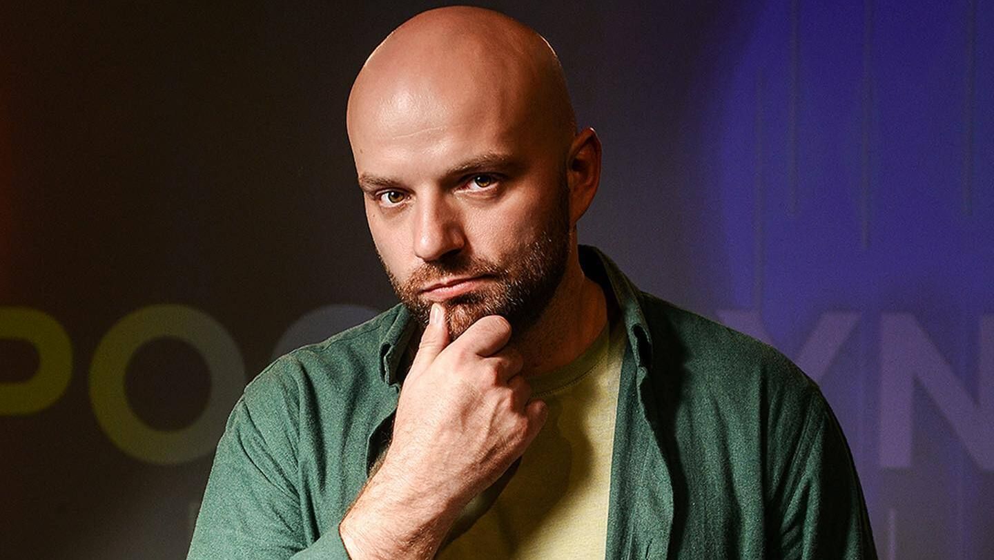 Слава Демин рассказал о том, как мама избивала его до крови Слава Демин рассказал о том, как мама избивала его до крови