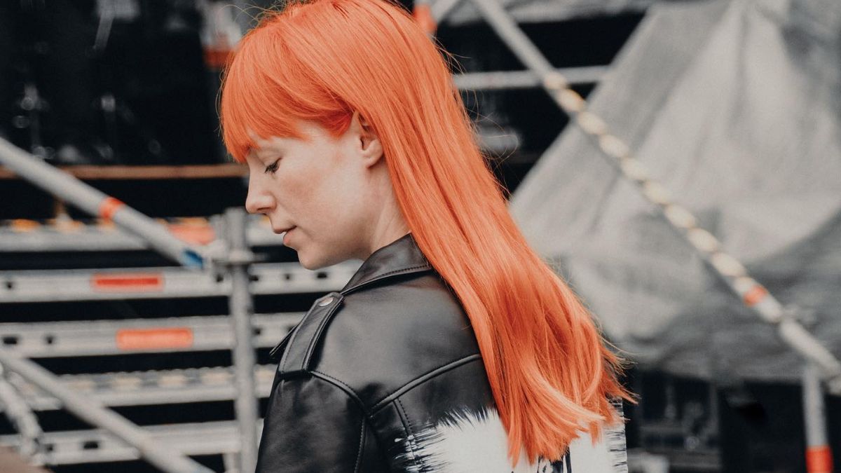 Інтерв'ю Світлани Тарабарової – чи готова співачка взяти в руки зброю Інтерв'ю Світлани Тарабарової – чи готова співачка взяти в руки зброю