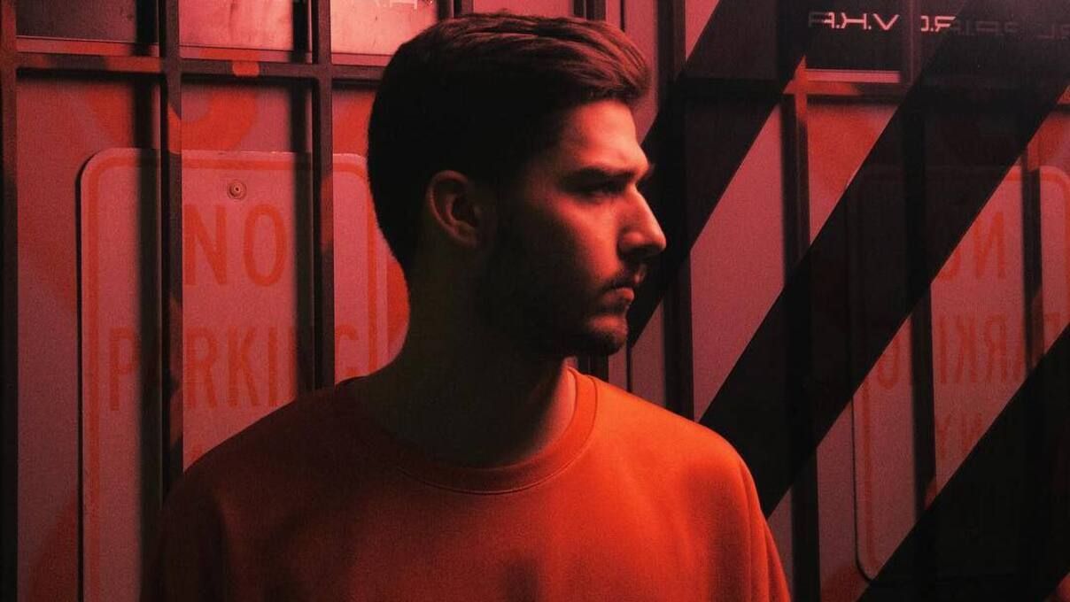 Обстріл колони в Запоріжжі - танцівник Могилевської з мамою постраждав Обстріл колони в Запоріжжі - танцівник Могилевської з мамою постраждав