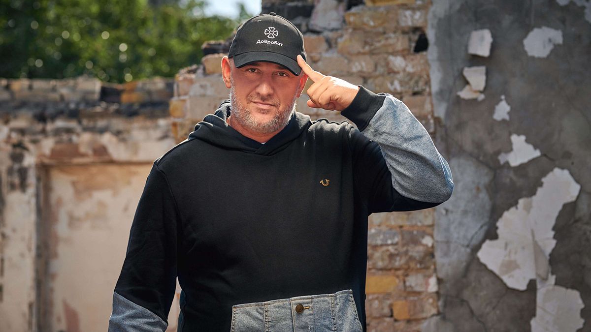 Потап показав контракт добровольця ТрО і відшив Колю Сєргу Потап показав контракт добровольця ТрО і відшив Колю Сєргу