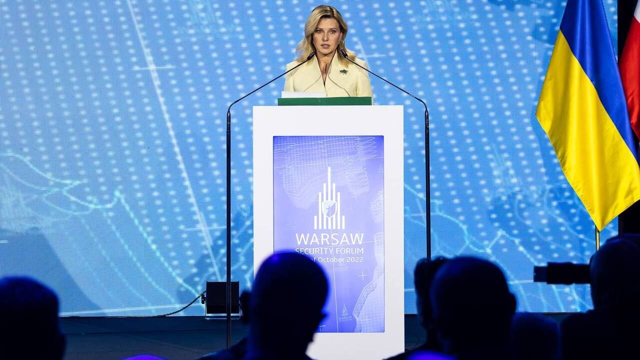 Елена Зеленская в Польше выступила с речью на форуме - видео Елена Зеленская в Польше выступила с речью на форуме - видео