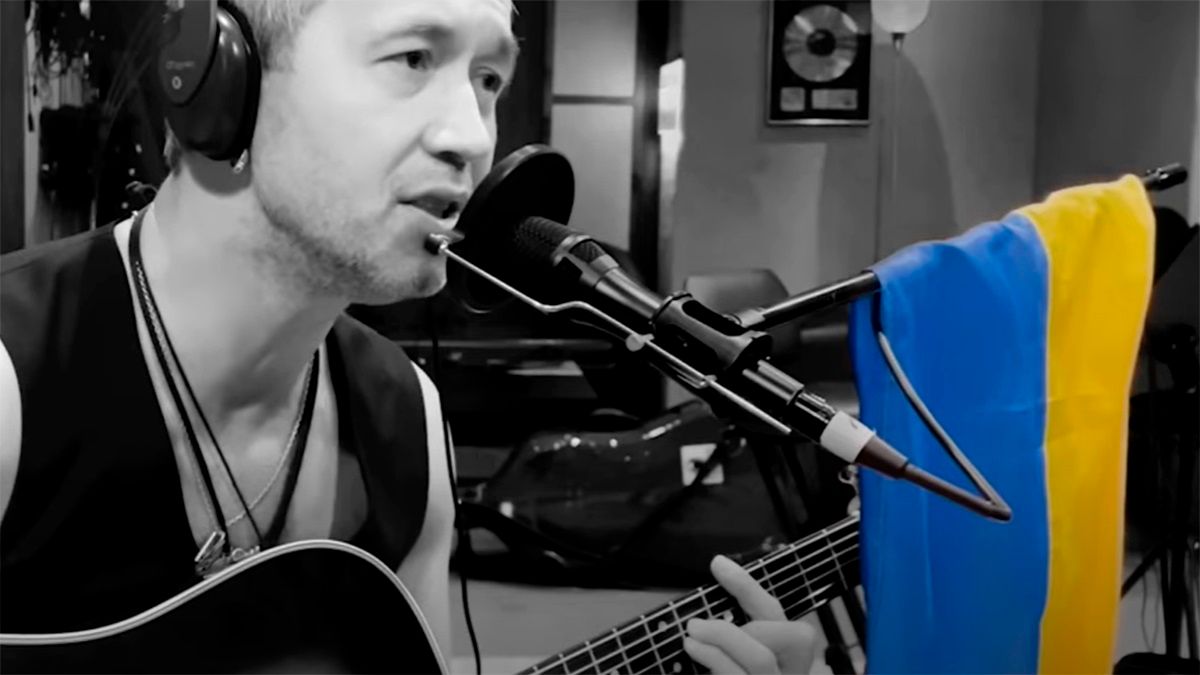 Сергей Бабкин спел с хорошим русским Гребенщиковым - как отреагировала сеть - видео Сергей Бабкин спел с хорошим русским Гребенщиковым - как отреагировала сеть - видео