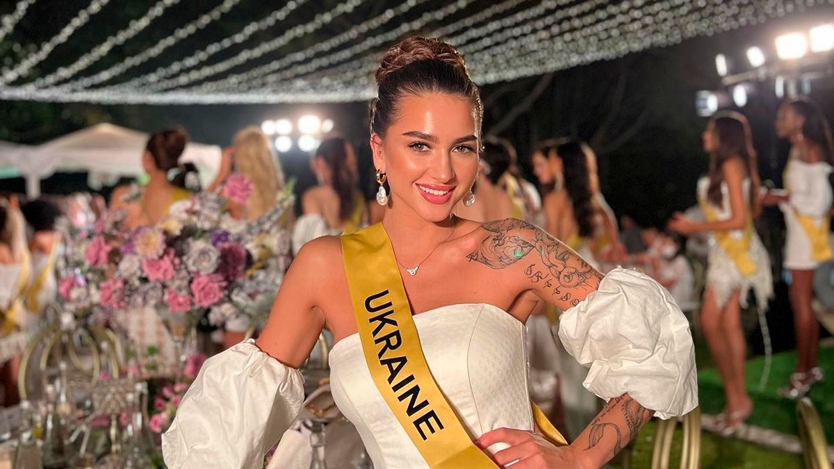 Скандал на конкурсе красоты – почему украинку хотели поселить с россиянкой Скандал на конкурсе красоты – почему украинку хотели поселить с россиянкой