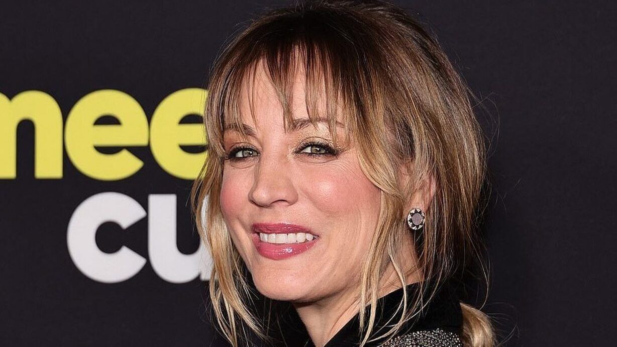 Зірка Теорії великого вибуху Кейлі Куоко вагітна первістком - фото Зірка Теорії великого вибуху Кейлі Куоко вагітна первістком - фото