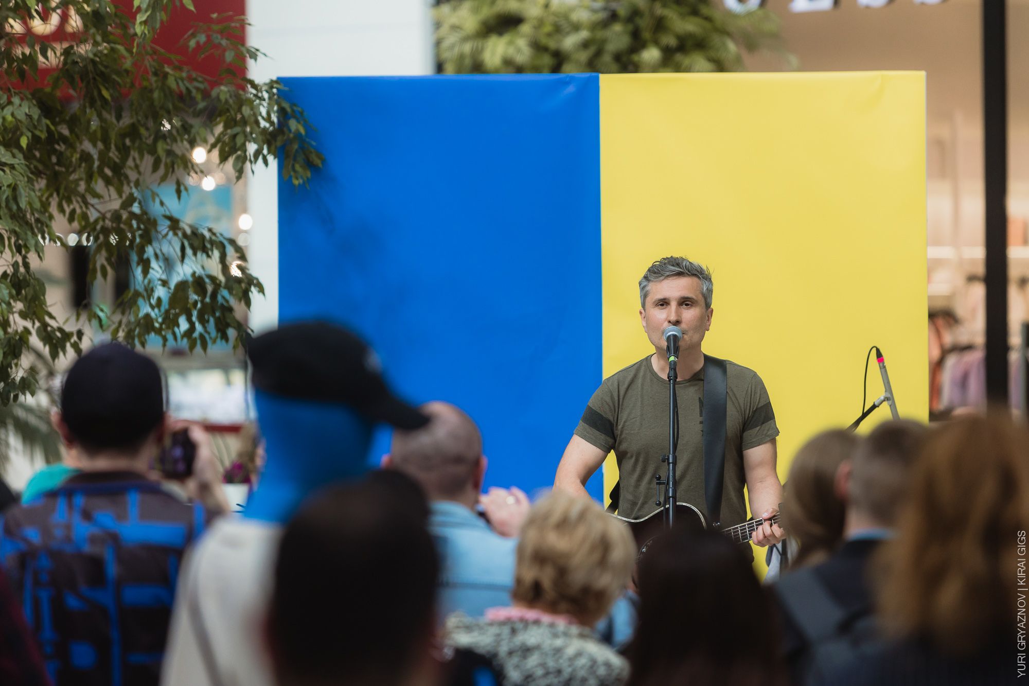 Артисты эксклюзивно поздравили защитников и защитниц Артисты эксклюзивно поздравили защитников и защитниц