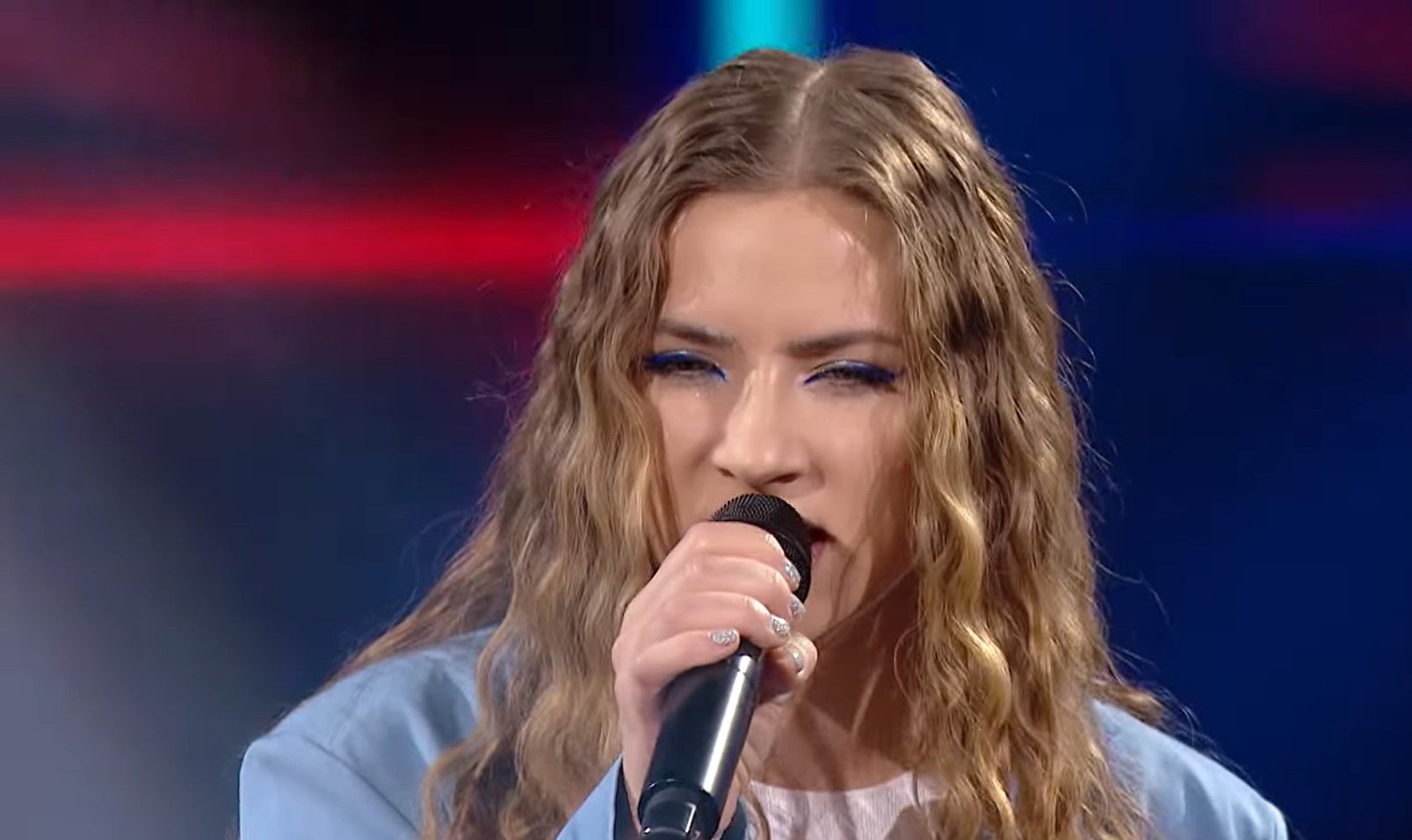 Як дівчина з Голосу країни-12 виступала з Монатіком в Європі Як дівчина з Голосу країни-12 виступала з Монатіком в Європі