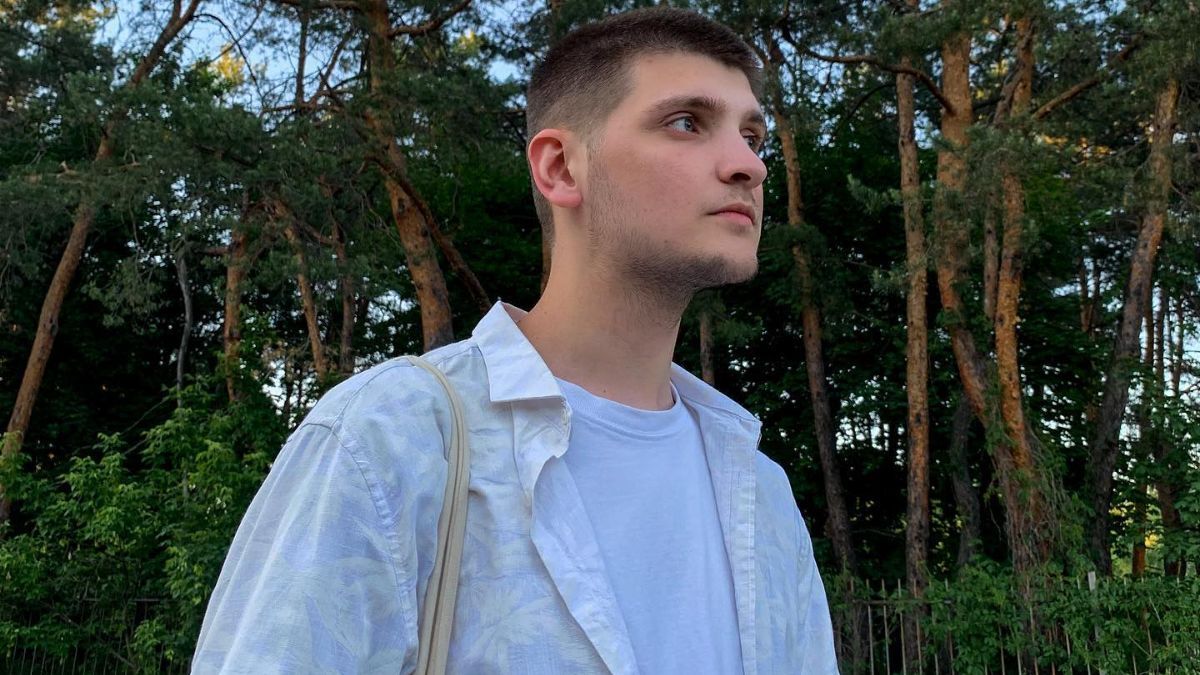 Голос страны 12 сезон: 19-летняя подруга участника погибла во время войны Голос страны 12 сезон: 19-летняя подруга участника погибла во время войны