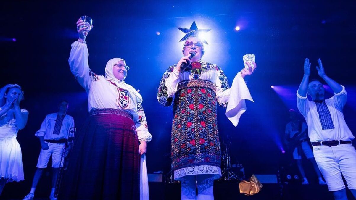 Верка Сердючка спела по-русски на свадьбе во Львове - видео