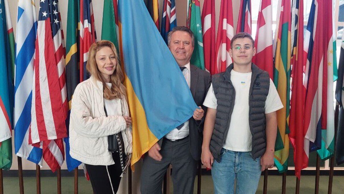 Тина Кароль показала сына, с которым была в штаб-квартире ООН.