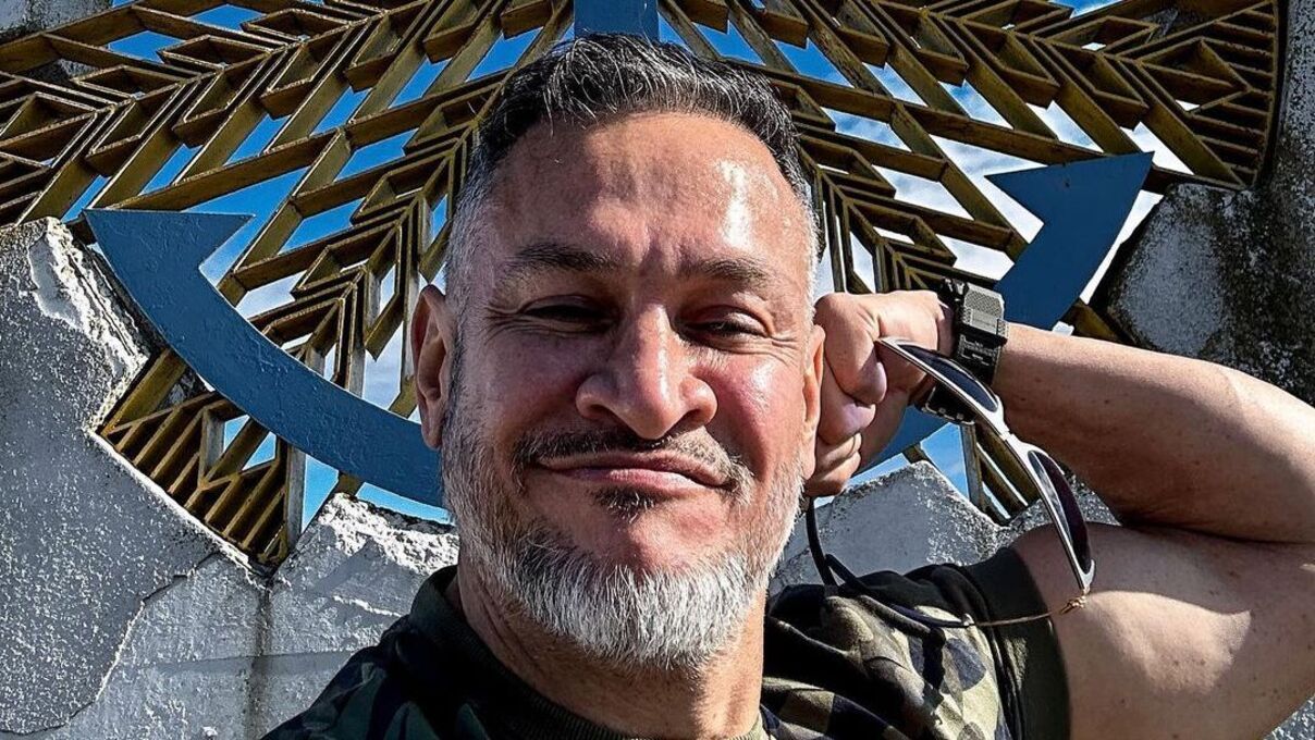 Ектор Хіменес-Браво відвідав Миколаїв після обстрілів - фото Ектор Хіменес-Браво відвідав Миколаїв після обстрілів - фото