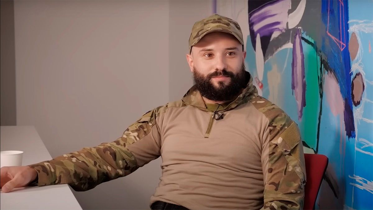 Витя Розовый из Лиги смеха объяснил, почему россияне не шманы и не армия бомжей Витя Розовый из Лиги смеха объяснил, почему россияне не шманы и не армия бомжей