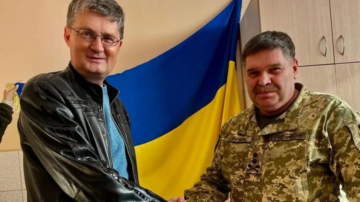 Ігор Кондратюк похвалився відзнакою за допомогу теробороні - фото Ігор Кондратюк похвалився відзнакою за допомогу теробороні - фото