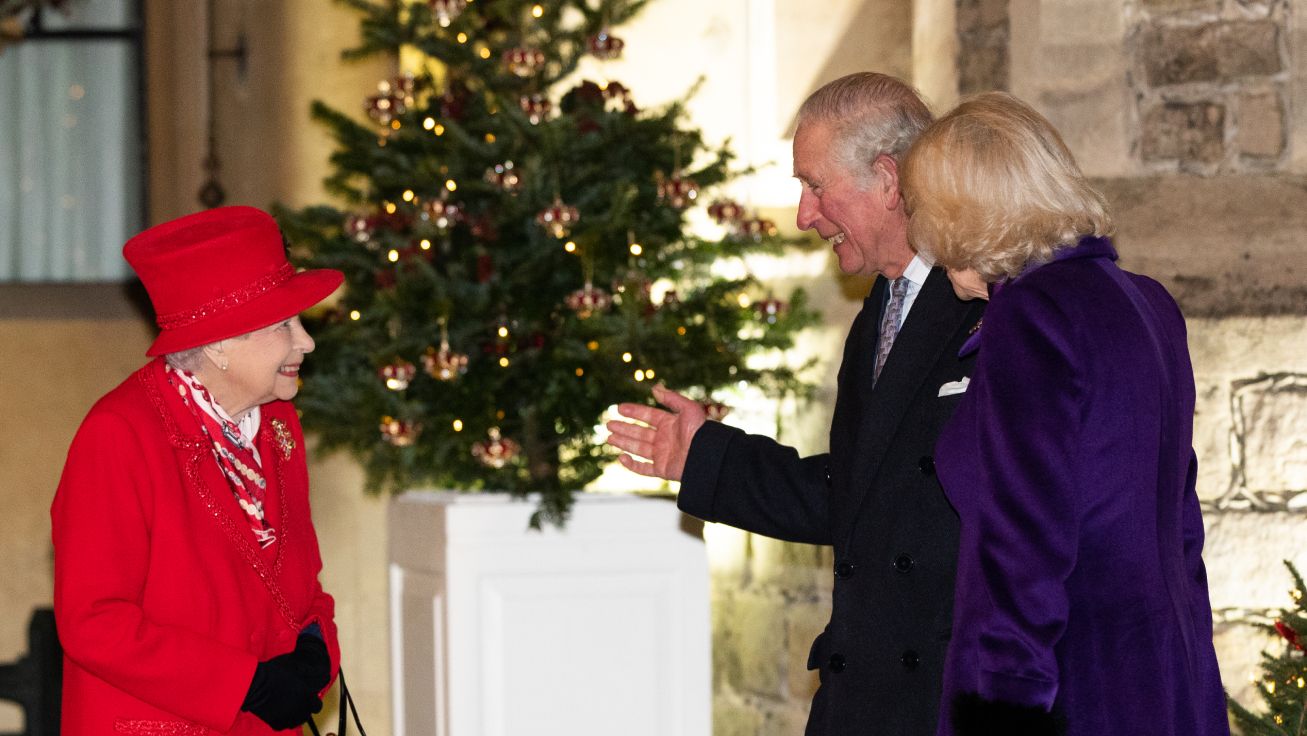 Королевская почта выпустила рождественские марки с Елизаветой II. Королевская почта выпустила рождественские марки с Елизаветой II.