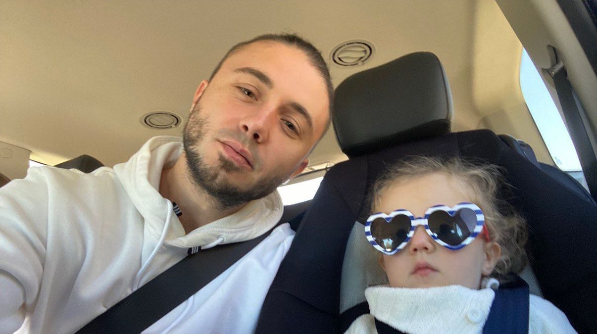 Тарас Тополя вперше показав доньку Марію – реакція артиста на журі Нацвідбору Тарас Тополя вперше показав доньку Марію – реакція артиста на журі Нацвідбору