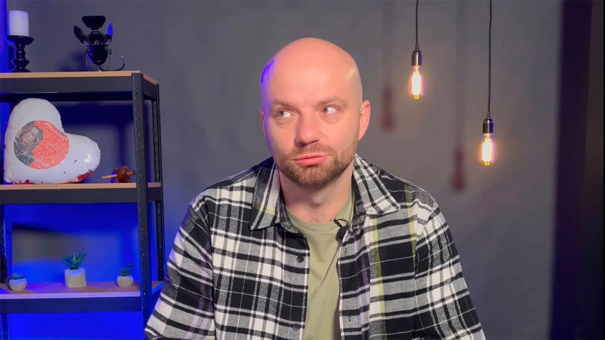 Слава Демин ответил на критику – почему он пиарится на звездах-предателях Слава Демин ответил на критику – почему он пиарится на звездах-предателях