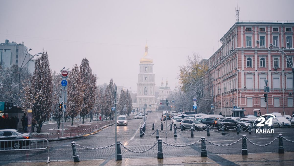 Перший сніг в Україні  – Львів та Київ засніжило – фото та відео з міст від зірок 