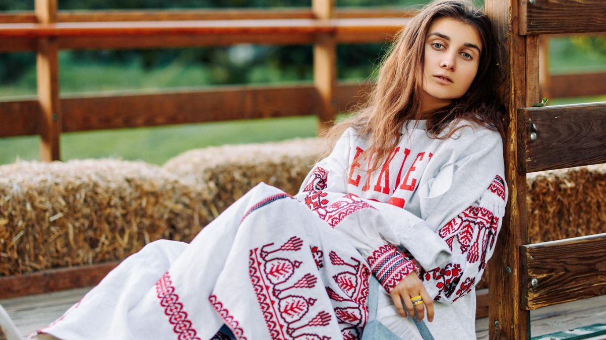 Jerry Heil – Козацькому роду – кліп на пісню, яка присвячена Залужному Jerry Heil – Козацькому роду – кліп на пісню, яка присвячена Залужному