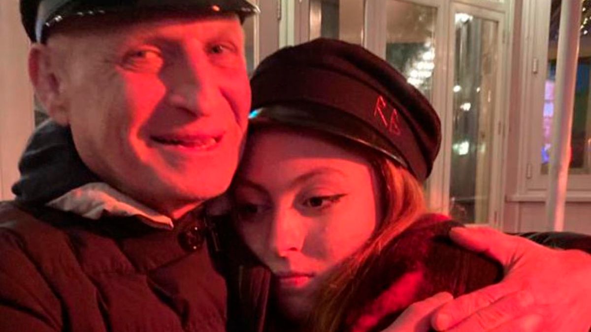 Дочь Поляковой встретилась с отцом – он приехал в Лондон – фото