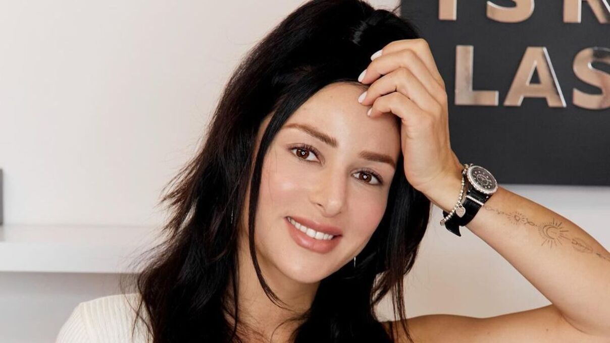 Злата Огнєвіч засвітилась на вечірці з учасником Холостячки - фото Злата Огнєвіч засвітилась на вечірці з учасником Холостячки - фото