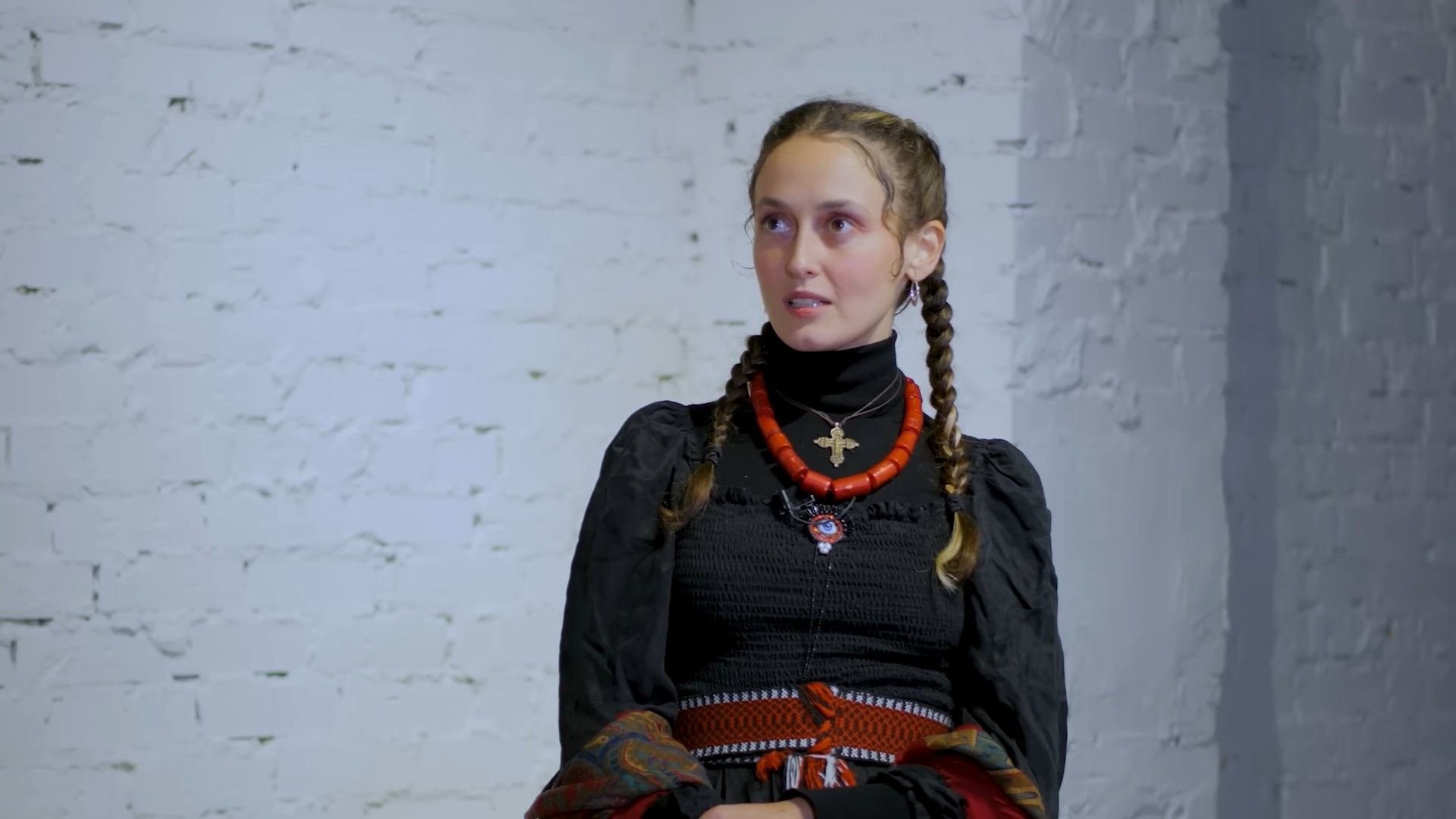 Alina Pash прокоментувала фото в Москві й скандал з поїздкою в Крим Alina Pash прокоментувала фото в Москві й скандал з поїздкою в Крим