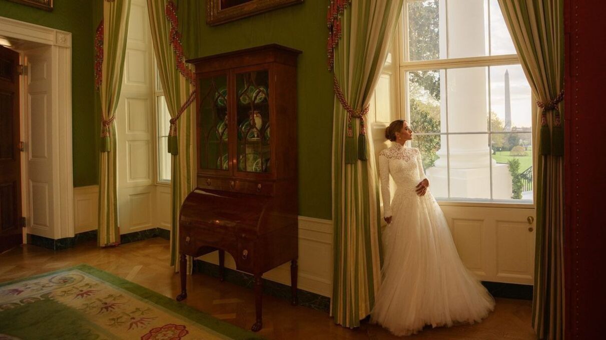 Внучка Джо Байдена вышла замуж в Белом доме - фотосессия для Vogue