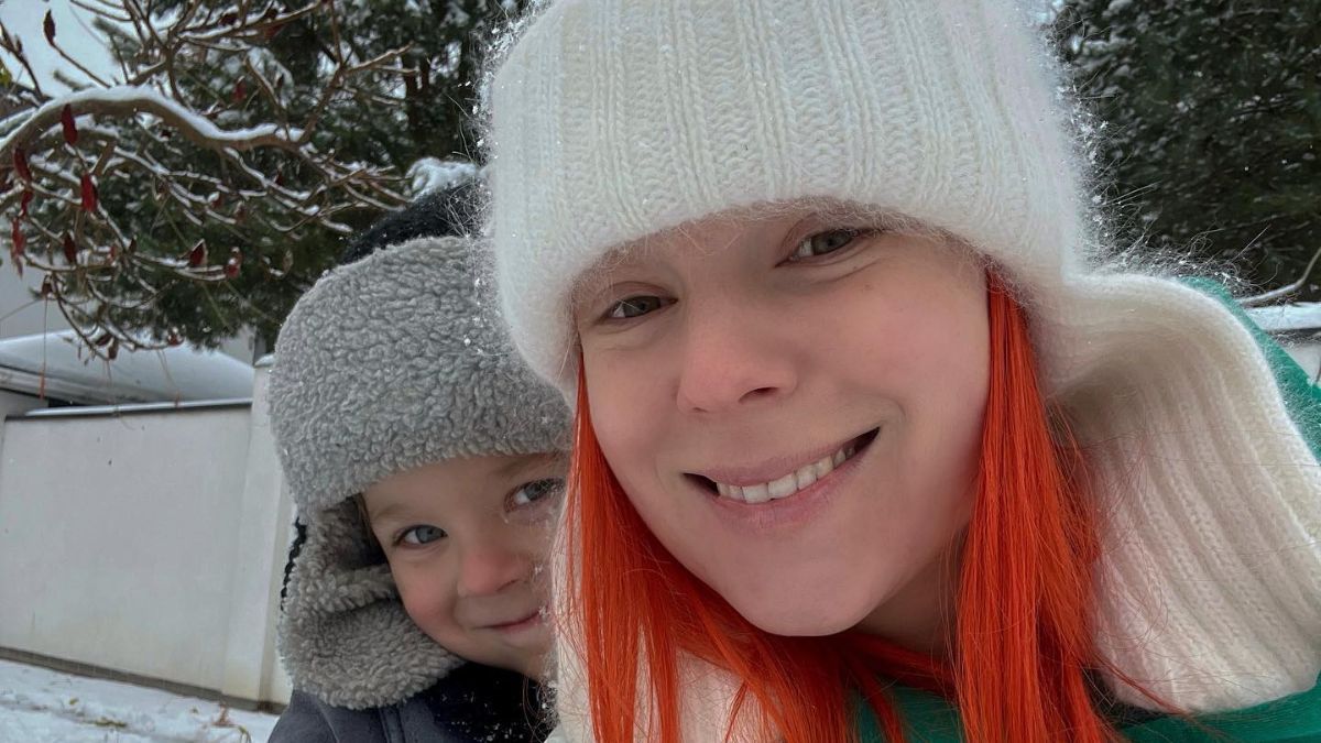 Вагітна Тарабарова прогулялася з сином – зимове фото 