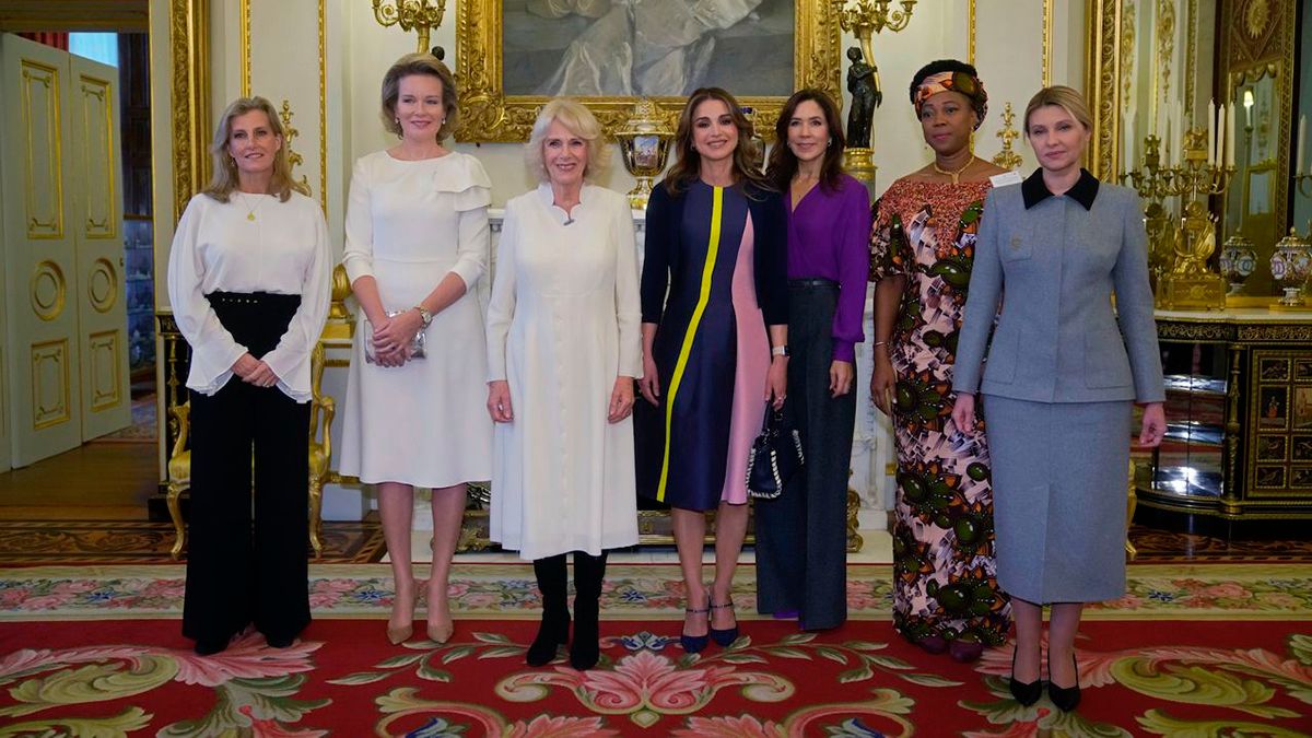 Елена Зеленская встретилась с Камиллой и королевами – первые фото Елена Зеленская встретилась с Камиллой и королевами – первые фото