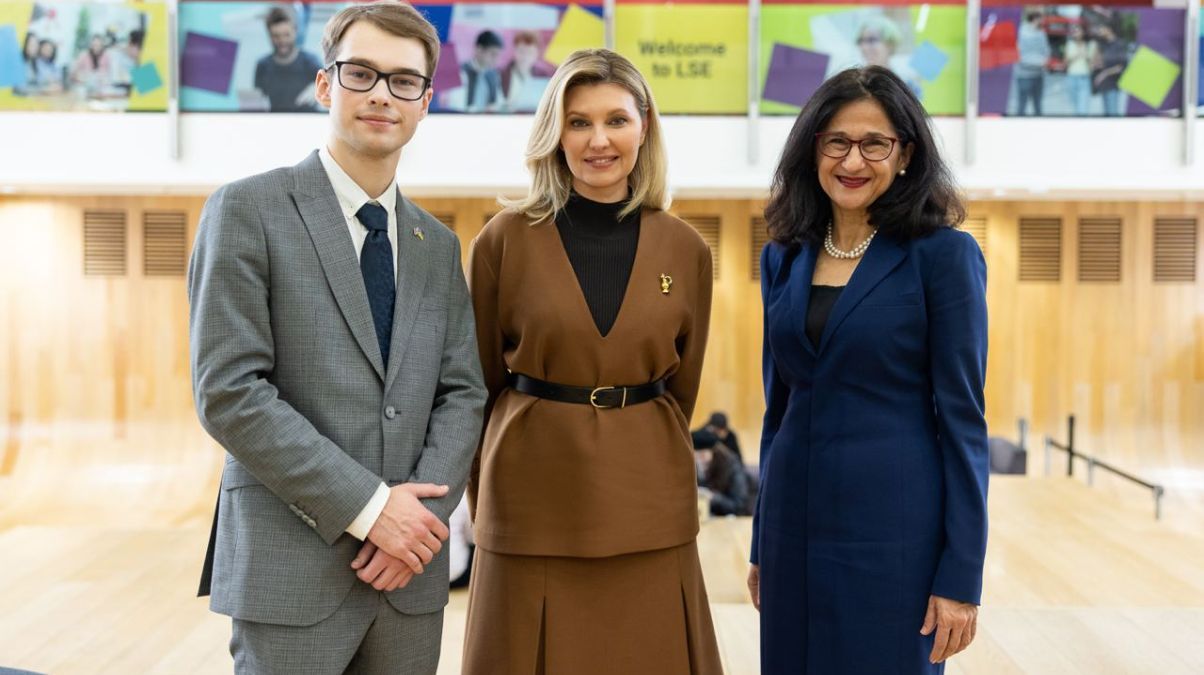 Зеленская в Великобритании – фото нового образа Зеленская в Великобритании – фото нового образа