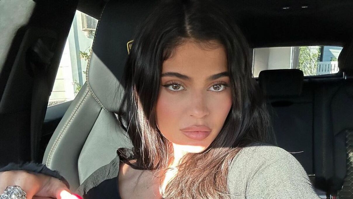 Кайлі Дженнер показала сина через рік після пологів - фото Кайлі Дженнер показала сина через рік після пологів - фото