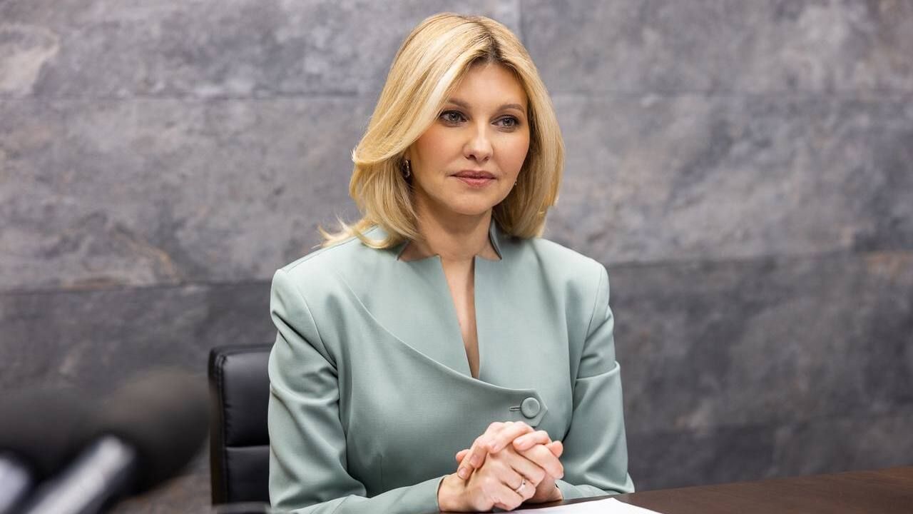 Елена Зеленская получила награду The Hillary Rodham Clinton Awards Елена Зеленская получила награду The Hillary Rodham Clinton Awards