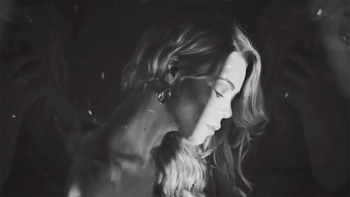 Аліна Гросу розійшлася з росіянином і присвятила йому пісню – відео Аліна Гросу розійшлася з росіянином і присвятила йому пісню – відео