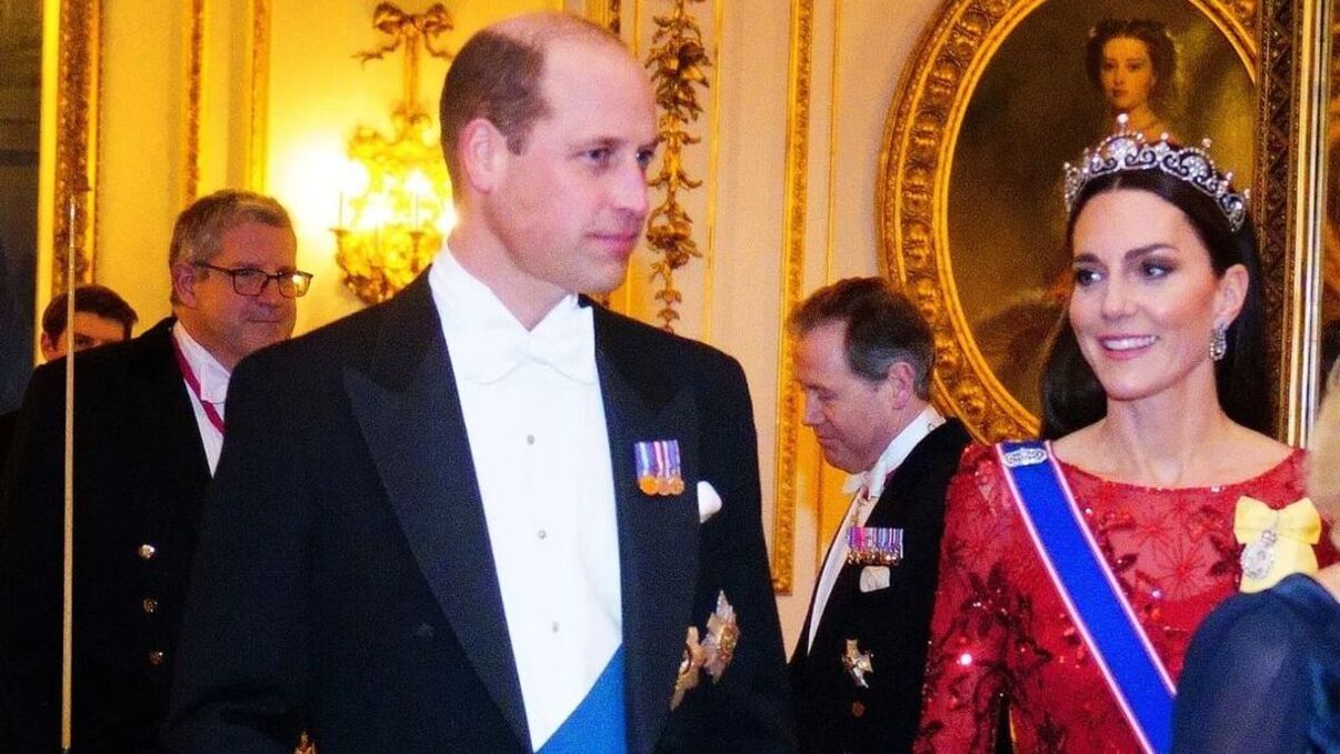 Кейт Миддлтон посетила прием в Букингемском дворце. Кейт Миддлтон посетила прием в Букингемском дворце.