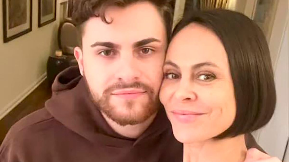 Сын Виталия Кличко показался с мамой – как он выглядит – фото Сын Виталия Кличко показался с мамой – как он выглядит – фото