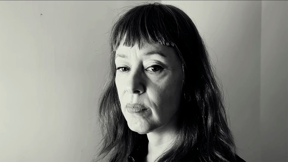 Американская певица Сюзанна Вега выпустила песню о Мариуполе – слушайте онлайн Американская певица Сюзанна Вега выпустила песню о Мариуполе – слушайте онлайн