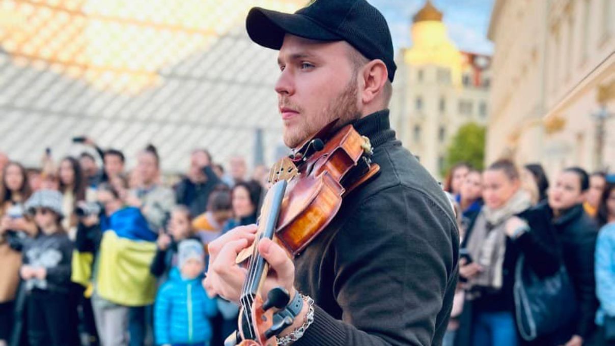 Moisei зізнався, кого найбільше поважає з артистів, які відправились на фронт Moisei зізнався, кого найбільше поважає з артистів, які відправились на фронт