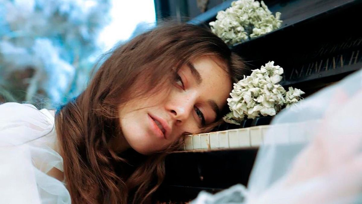 Jerry Heil травмировалась на концерте в Тернополе – что она себе сломала Jerry Heil травмировалась на концерте в Тернополе – что она себе сломала