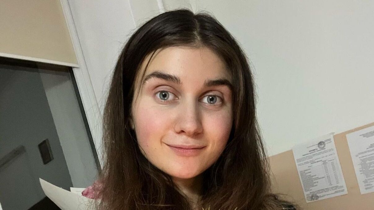 Jerry Heil ходить по лікарні зі зламаним ребром - відео, в якому вона стані Jerry Heil ходить по лікарні зі зламаним ребром - відео, в якому вона стані