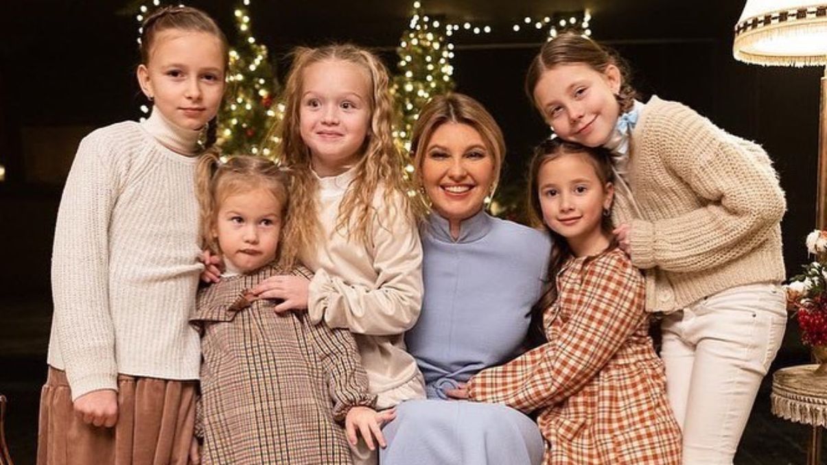 Олена Зеленська розповіла про підготування до Різдва у її сім'ї Олена Зеленська розповіла про підготування до Різдва у її сім'ї