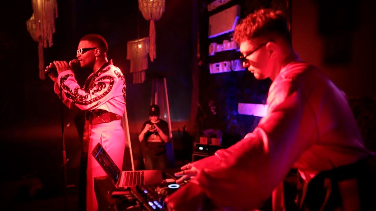 TVORCHI перепел хит Степана Гиги Цей сон – смотрите видео онлайн TVORCHI перепел хит Степана Гиги Цей сон – смотрите видео онлайн