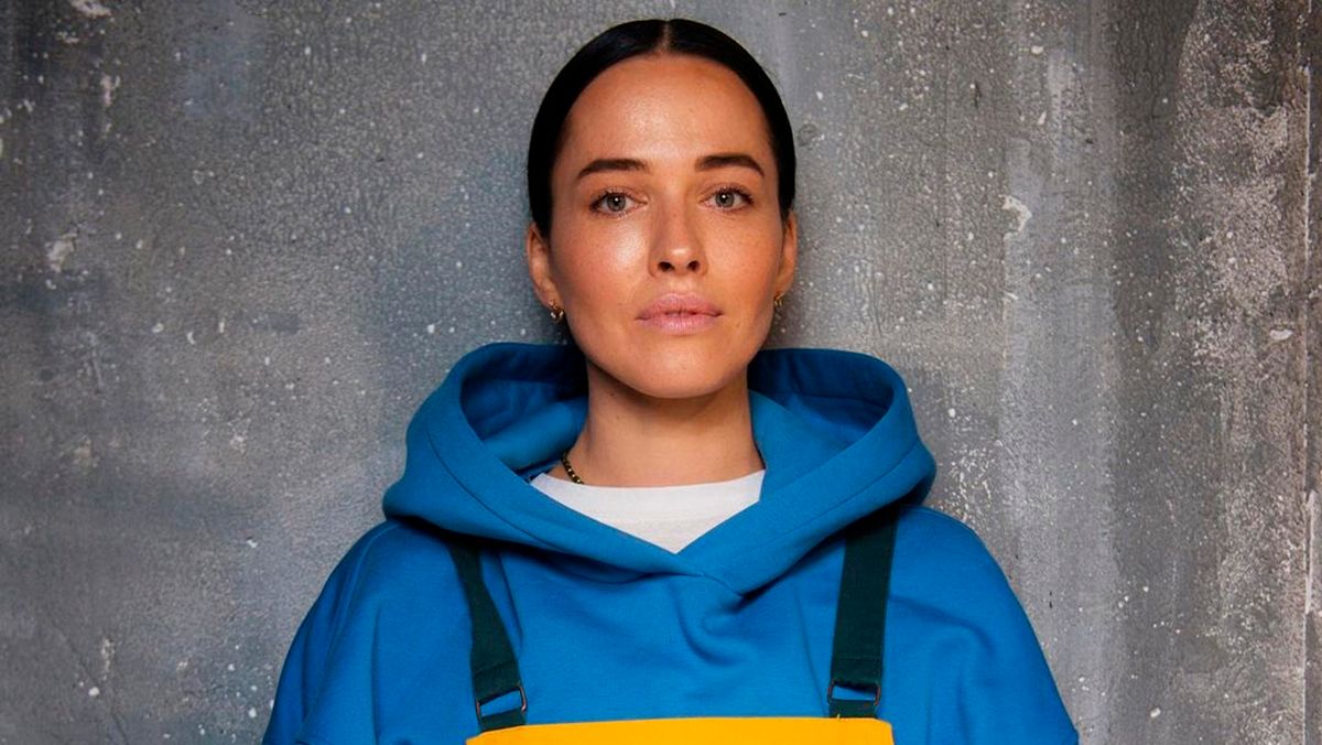 Даша Астафьева пожаловалась на вандалов – что сделали с могилой ее дедушки Даша Астафьева пожаловалась на вандалов – что сделали с могилой ее дедушки