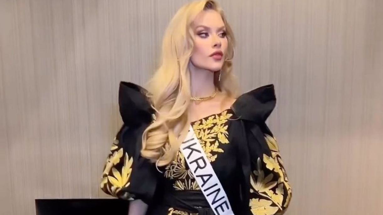 Міс Україна Всесвіт 2022 одягнула вишиту сукню Yuliya Magdych у США - фото