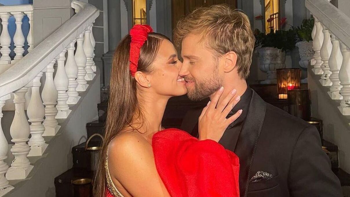 Холостяк 12 - переможниця згадала перші дні з Алексом Холостяк 12 - переможниця згадала перші дні з Алексом