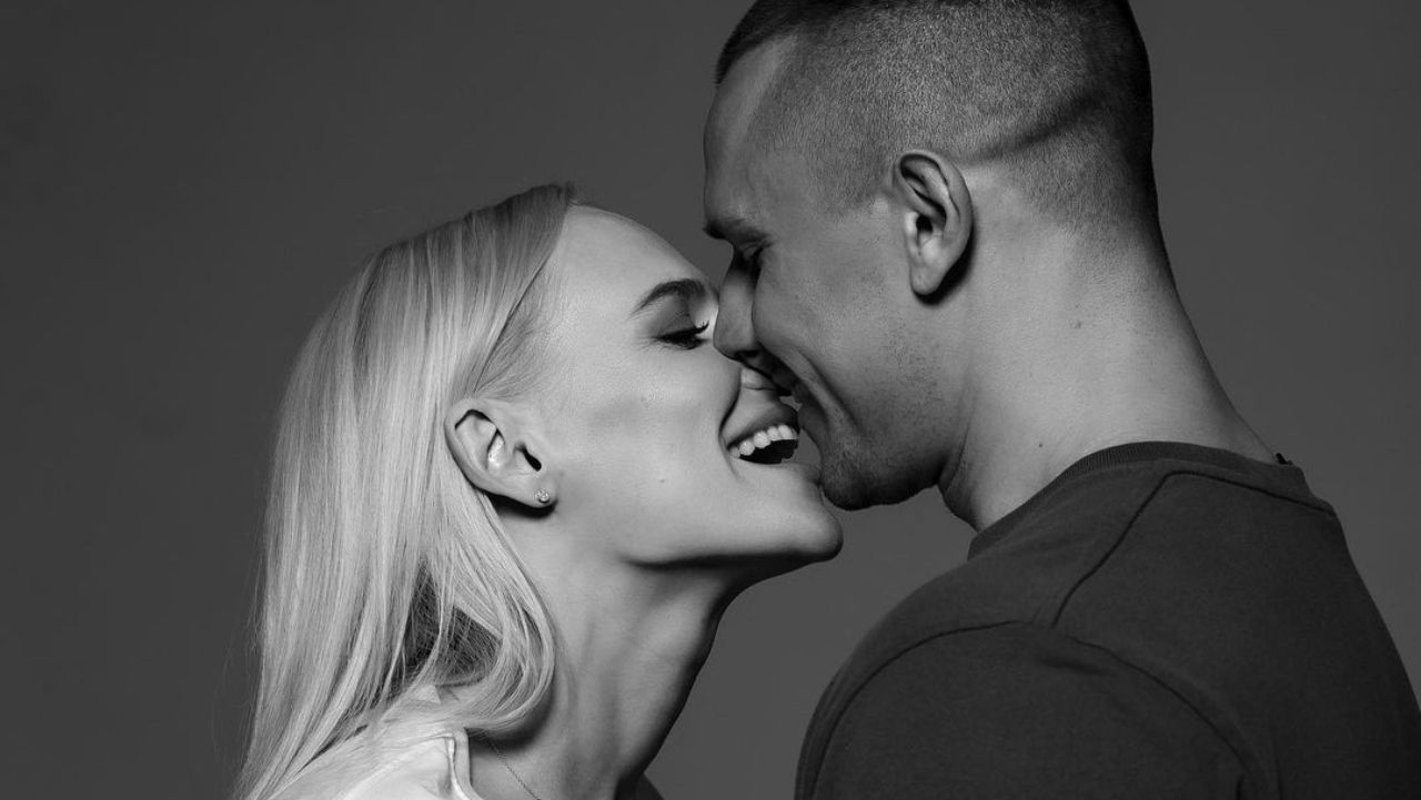Возлюбленная Цимбалюка показала новые фото с актером, где целуется