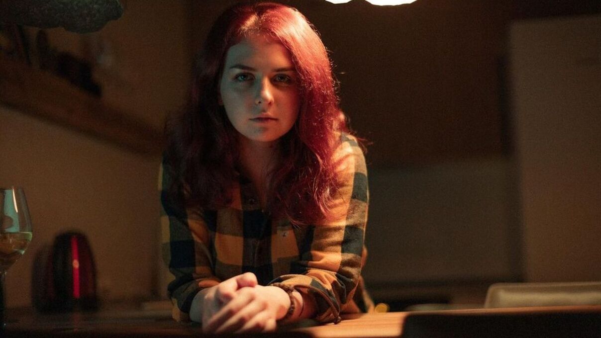 Пташка Катерина Поліщук присвятила батькам татуювання - фото Пташка Катерина Поліщук присвятила батькам татуювання - фото