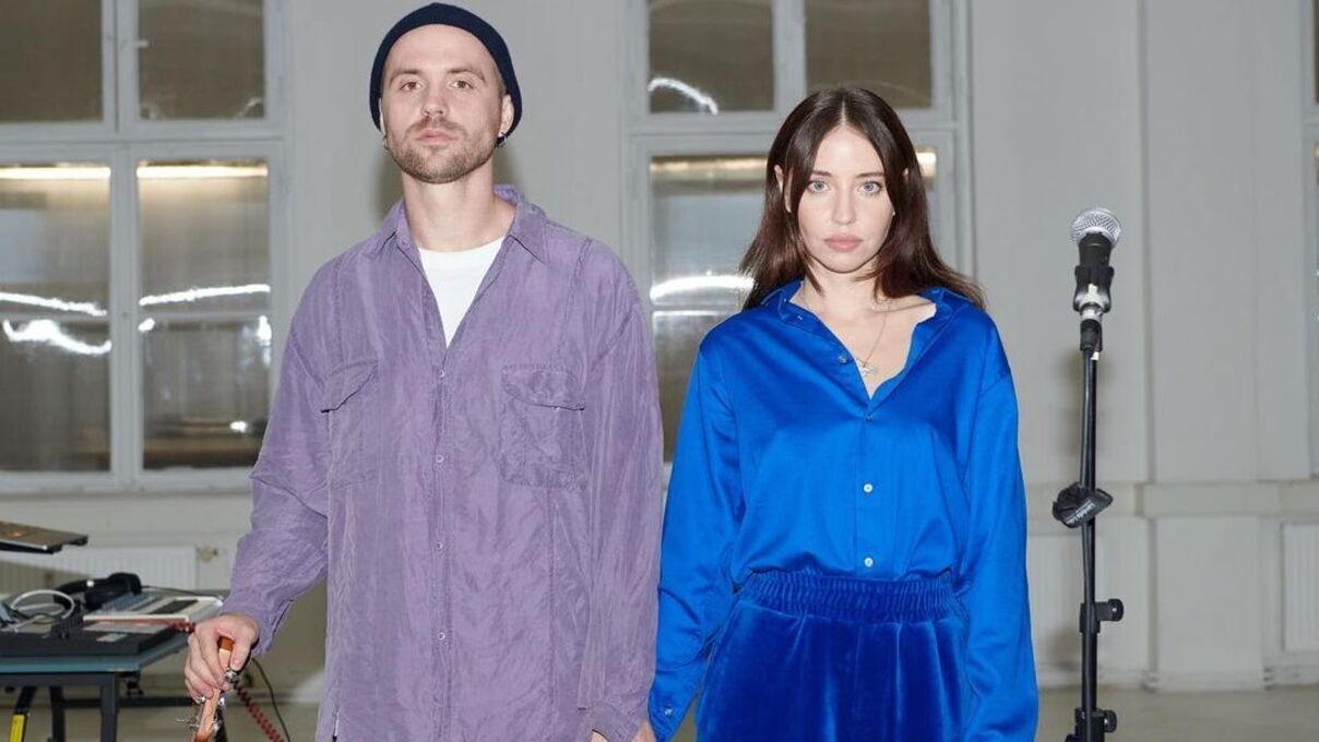 Надя Дорофєєва показала, як писала Щоб не було з Кацуріним - відео Надя Дорофєєва показала, як писала Щоб не було з Кацуріним - відео